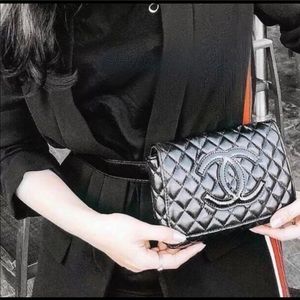 New CHANEL BEAUTY QUILTED BELT BUM BAG VIP CLUTCH